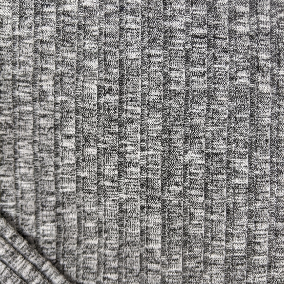 A+ Ellen Long Sleeve Ribbed Knit Top - Picture 3 of 4